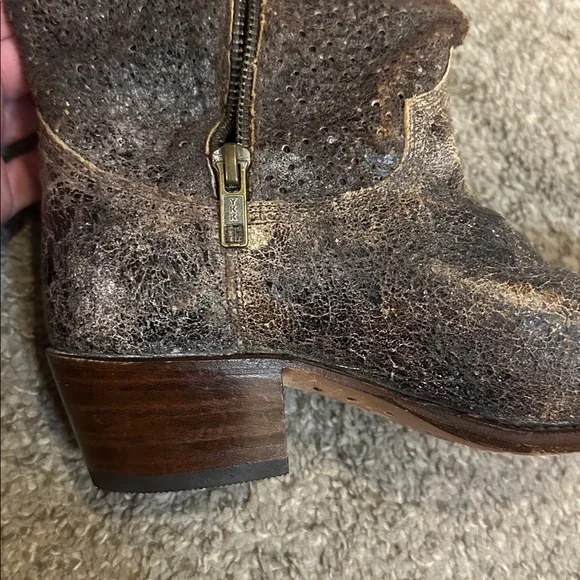 Frye Studded Star Distressed Leather Western Cowboy Boots Brown Size 5 - Picture 9 of 10